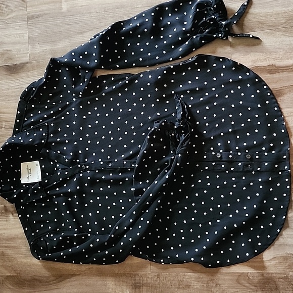 A&F button down blouse - Picture 9 of 9